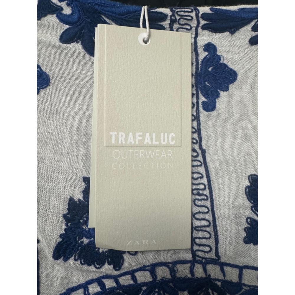 NEW Zara Trafaluc Embroidered Smocked Cardigan Size Medium White and Blue Flawed - Picture 14 of 16
